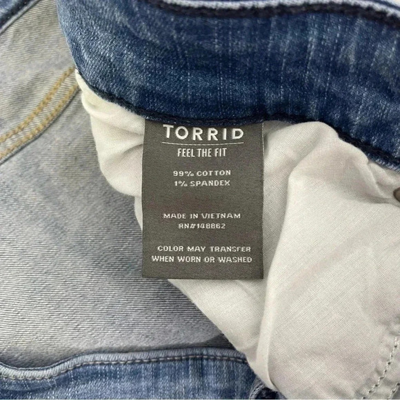 Torrid Boyfriend Straight Leg Jeans Distressed Denim Size 26 R - Picture 3 of 7